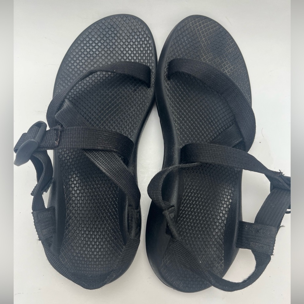 Black Women's Strappy Outdoor Sandals - Picture 8 of 8
